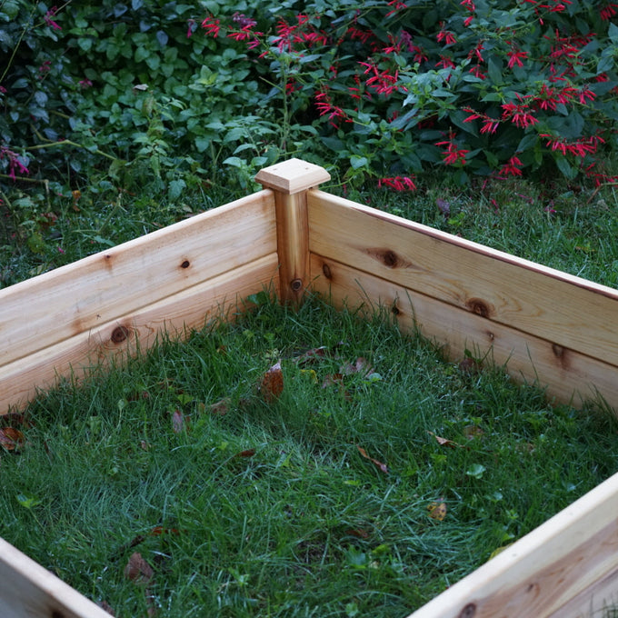 Cedar Raised Bed Garden with Caps