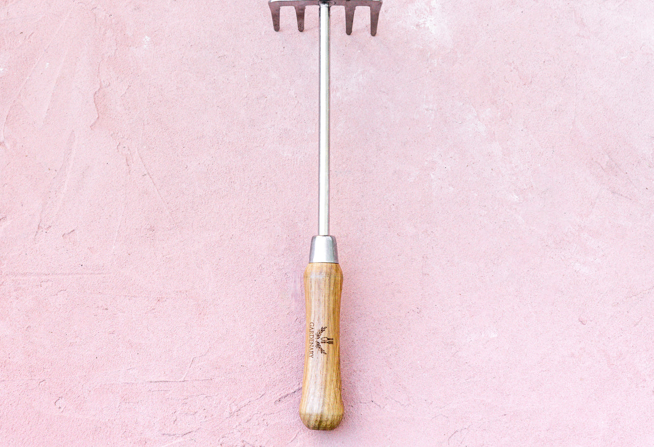 Gardenary Metal Garden Rake in medium wood