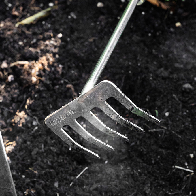 Gardenary Metal Garden Rake tines