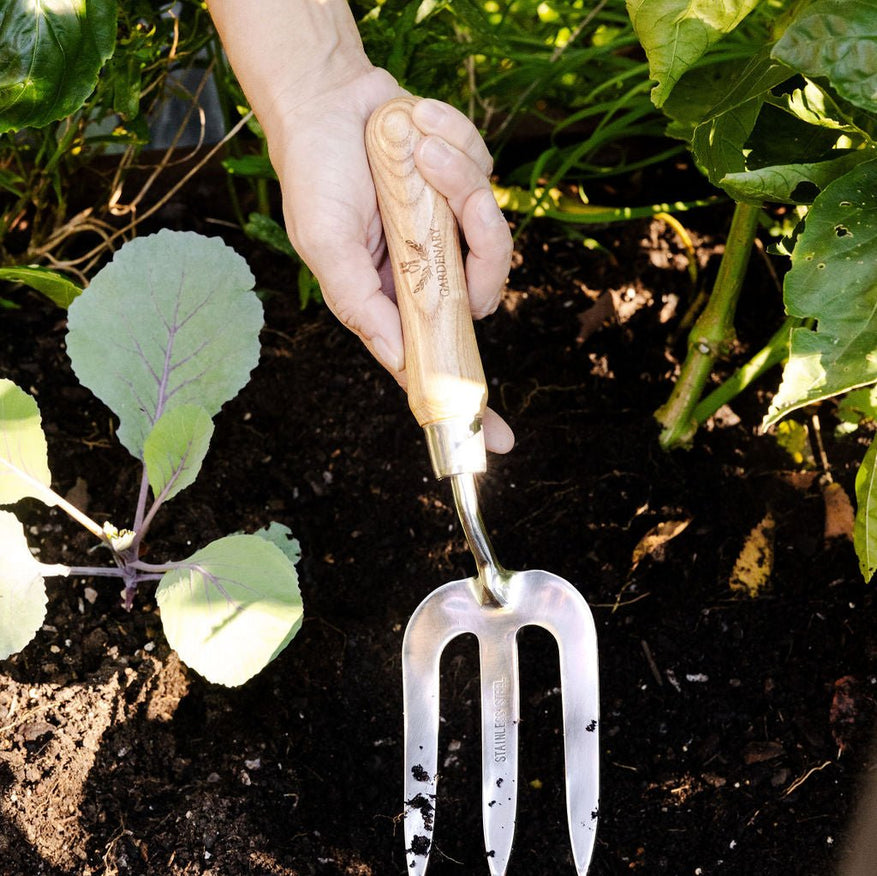 garden fork with straight tines